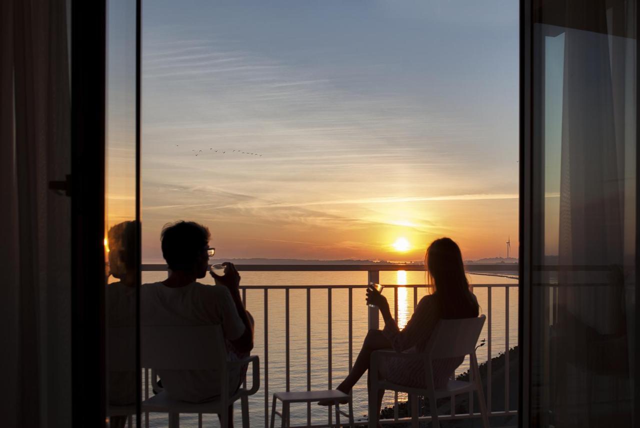 Marina Royale Darlowo - Apartamenty Ultra Mar Nad Morzem Дарлувко Экстерьер фото