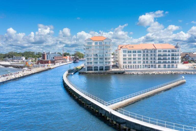 Marina Royale Darlowo - Apartamenty Ultra Mar Nad Morzem Дарлувко Экстерьер фото