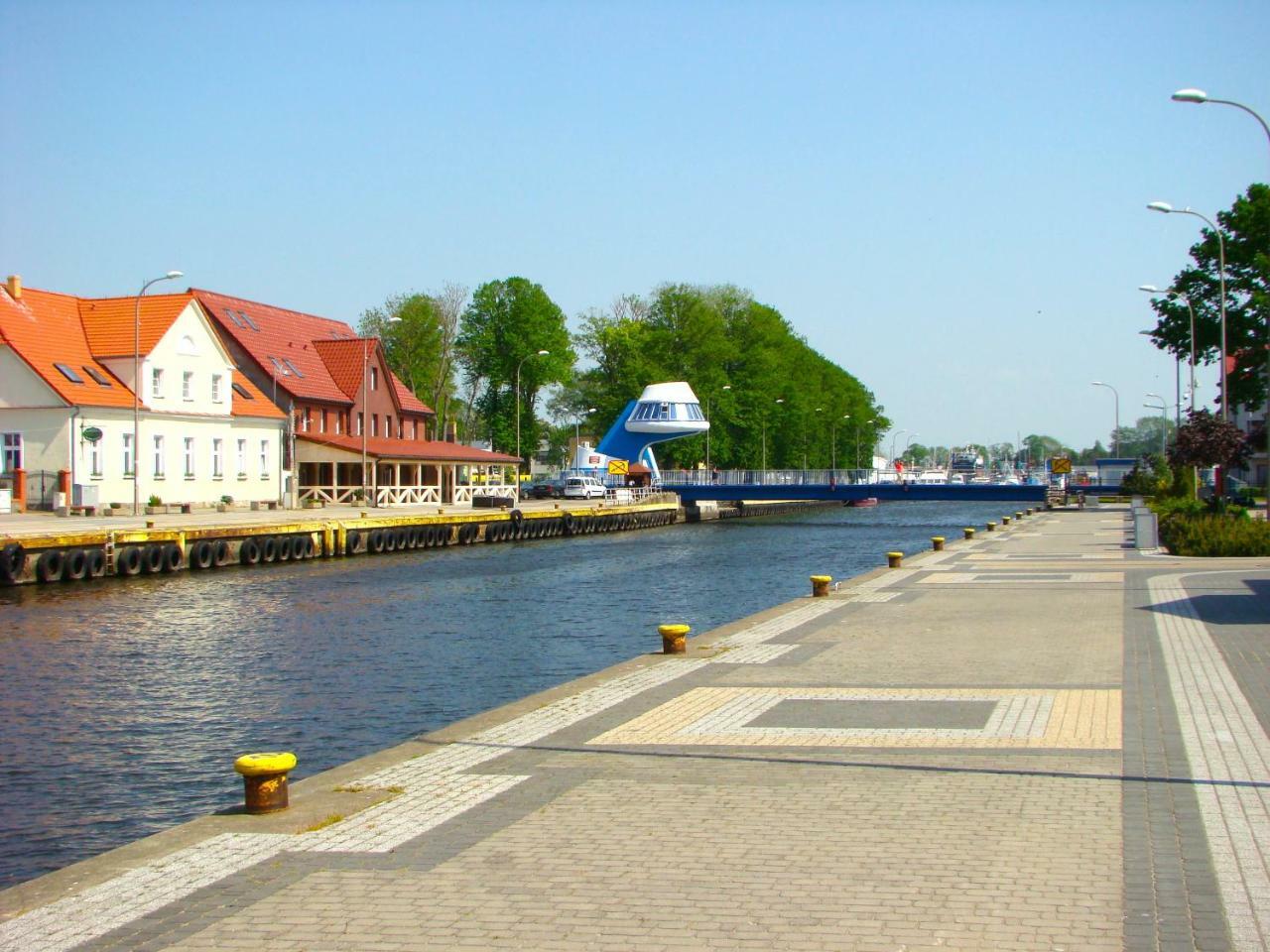 Marina Royale Darlowo - Apartamenty Ultra Mar Nad Morzem Дарлувко Экстерьер фото