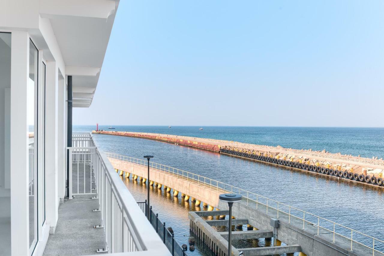 Marina Royale Darlowo - Apartamenty Ultra Mar Nad Morzem Дарлувко Экстерьер фото